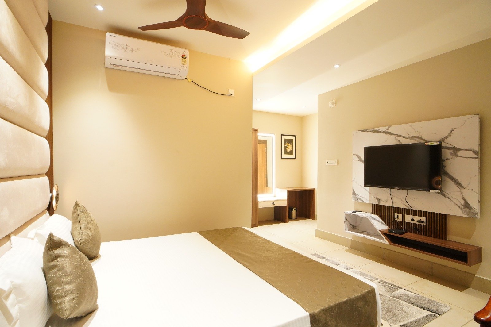 Classic Room Bed Area